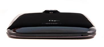Обзор Fly IQ451. Нижний торец коммуникатора