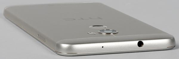Обзор смартфона HTC One X10
