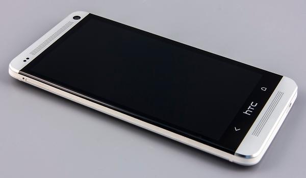 Обзор смартфона HTC One