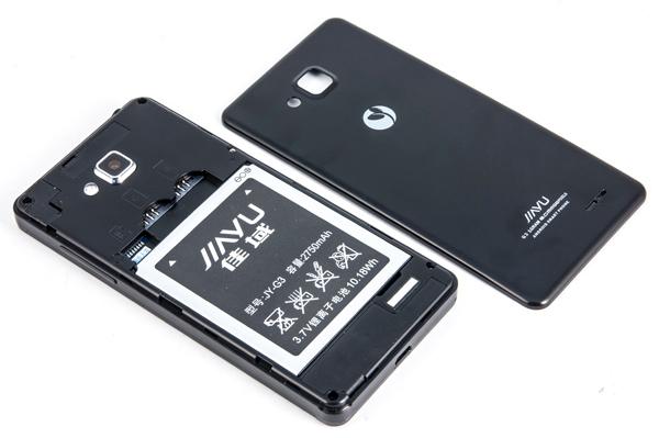 Обзор Jiayu G3. Аккумуляторный отсек и задняя панель коммуникатора