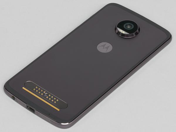 Обзор смартфона Moto Z2 Play