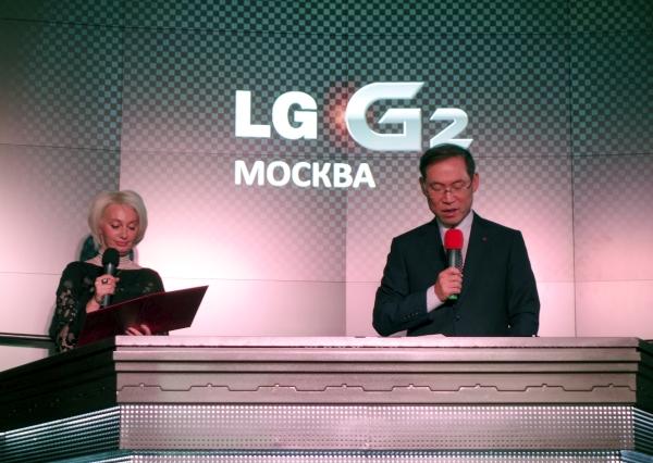 Первое знакомство с флагманским смартфоном LG G2:, фото 7