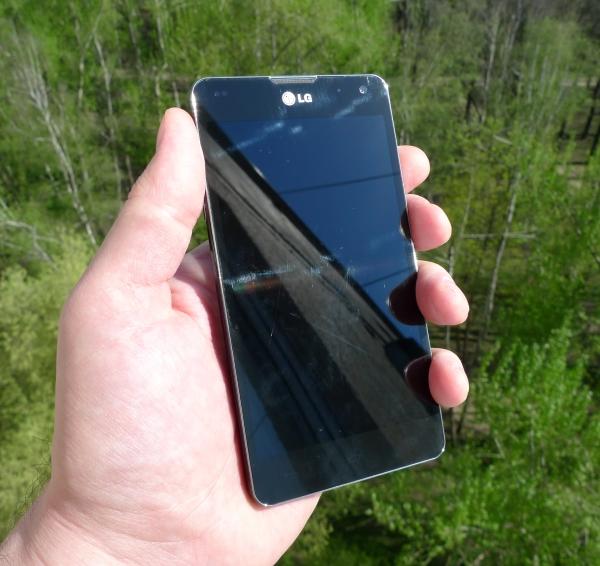 обзор смартфона LG Optimus G