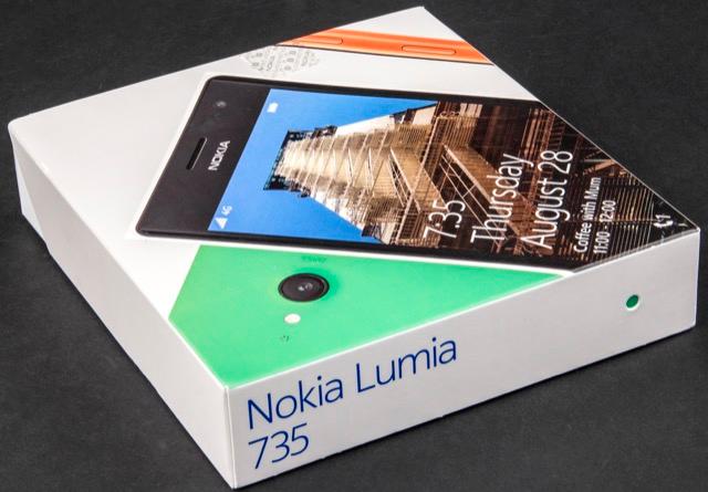 Упаковка Nokia Lumia 735