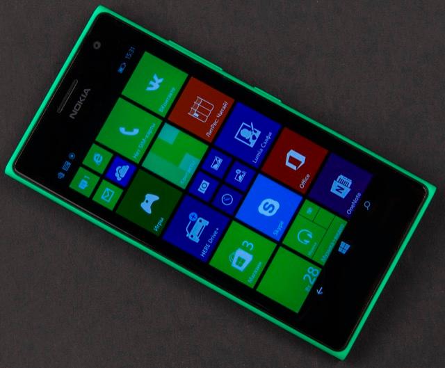 Внешний вид Nokia Lumia 735