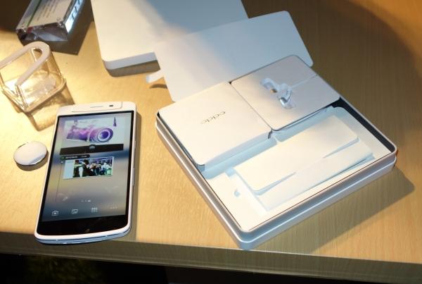 Первое знакомство с планшетофоном Oppo N1:, фото 20