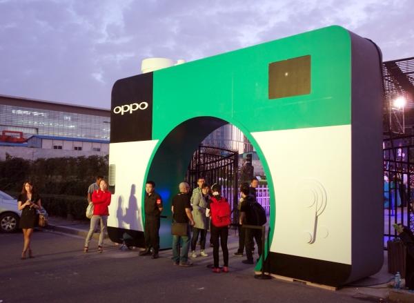 Первое знакомство с планшетофоном Oppo N1:, фото 3