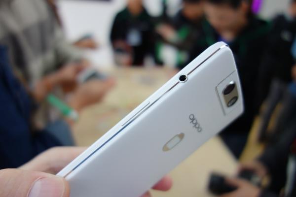 Презентация смартфонов Oppo N3 и R5 в Пекине:, фото 9