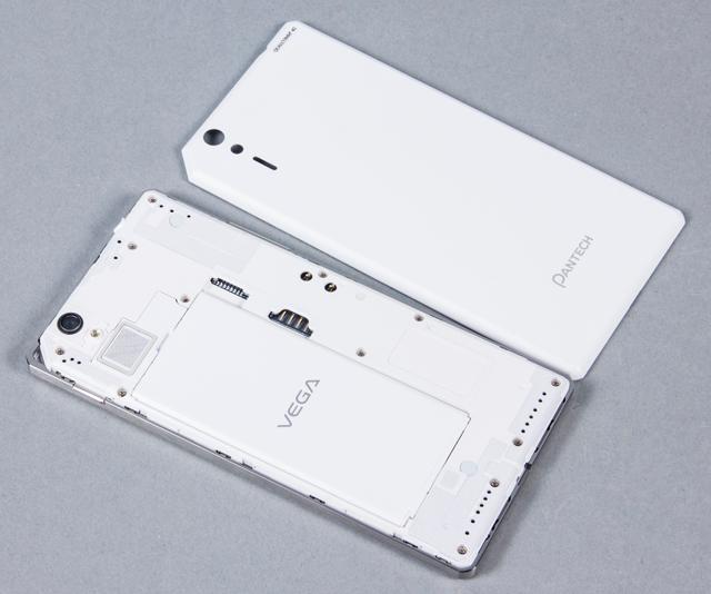 Аккумуляторный отсек и задняя панель Pantech Vega Iron Аккумуляторный отсек и задняя панель Pantech Vega Iron