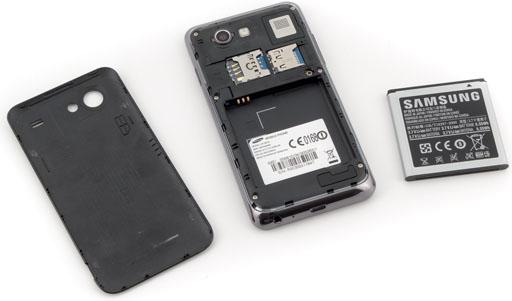Аккумуляторный отсек коммуникатора Обзор Samsung Galaxy S Advance. Аккумуляторный отсек коммуникатора