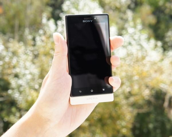 Обзор коммуникатора Sony Xperia sola
