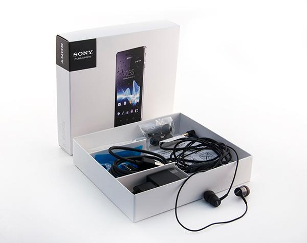 обзор смартфона Sony Xperia V