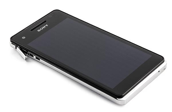 обзор смартфона Sony Xperia V