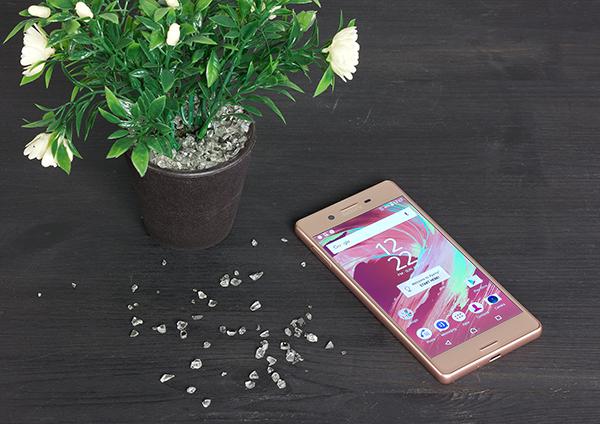 Смартфон Sony Xperia X:, фото 2