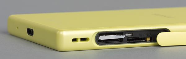 смартфон Sony Xperia Z5 Compact
