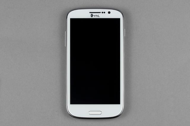 Лицевая сторона коммуникатора Обзор ThL W8. Лицевая сторона коммуникатора