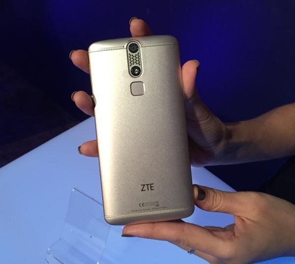 Смартфон ZTE Axon mini:, фото 2