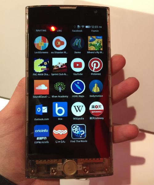 Часы ZTE на Mobile World Congress 2015