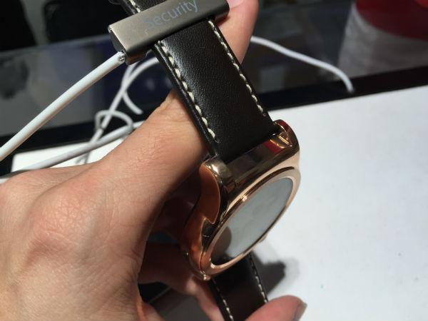 LG G Watch Urbane на Mobile World Congress 2015