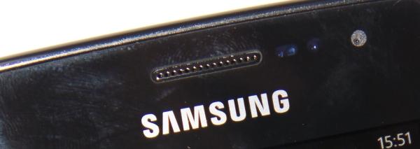 Samsung Omnia W динамик