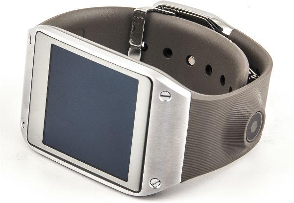 Передняя сторона умных часов Samsung Galaxy Gear Передняя сторона умных часов Samsung Galaxy Gear