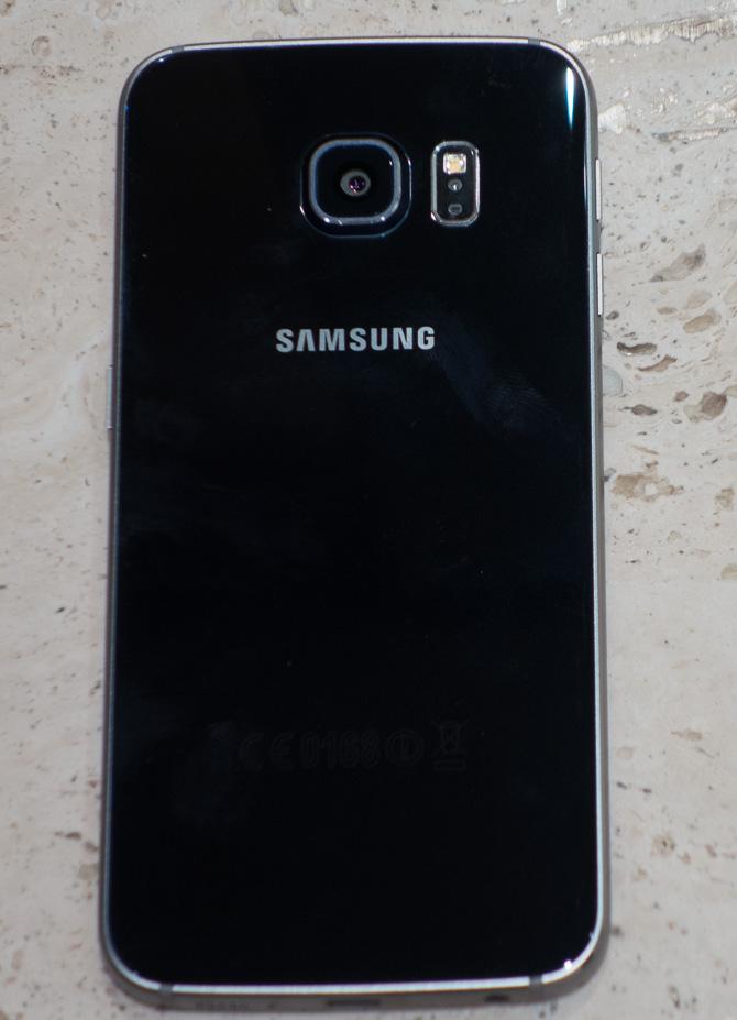Смартфон Samsung Galaxy S6 Edge с «закругленным» экраном:, фото 4