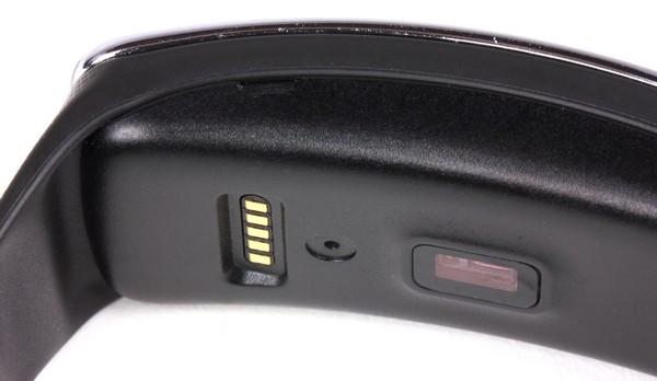 Умный браслет Samsung Gear Fit