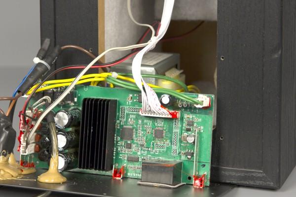 Edifier R2600: вид изнутри