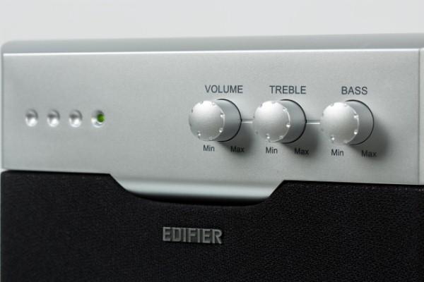 Панель управления Edifier R401