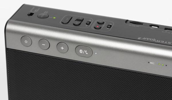 Дизайн колонки Creative Sound Blaster Roar 2