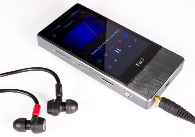 Аудиофильский Hi-Res DSD 384/32 плеер FiiO X7 и усилитель мощности FiiO AM2