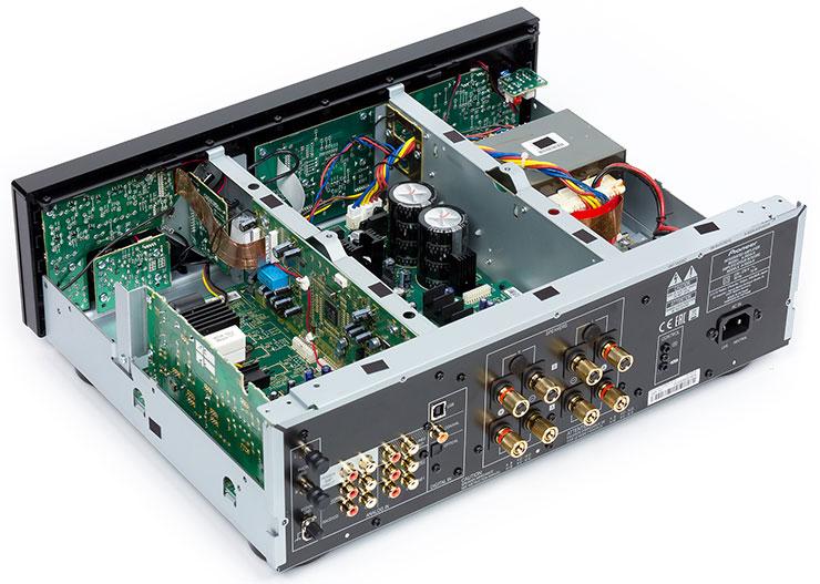 Интегральный усилитель Pioneer A-50DA класса D со встроенным ЦАП
