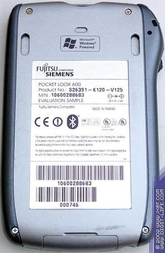 Fujitsu Siemens Pocket LOOX — вид сзади, обратите внимание на надпись Evaluation Sample