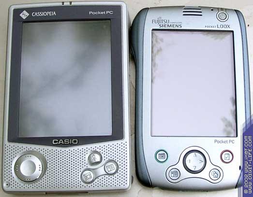 Слева — Casio E-125, справа — Fujitsu Siemens Pocket LOOX