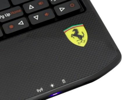 Acer Ferrari One, фото 13