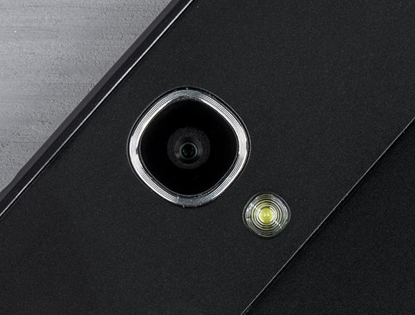 Дизайн планшета Alcatel OneTouch Hero 8