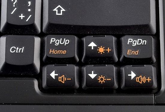 Lenovo IdeaPad Y710, фото 4