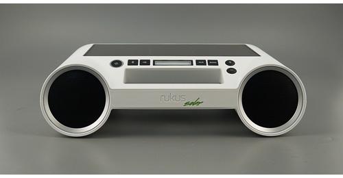 Eton Rukus Solar: динамики и панель управления