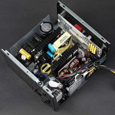 Вид платы блока питания Thermaltake Toughpower Grand RGB 750W Gold (TPG-0750F-R)