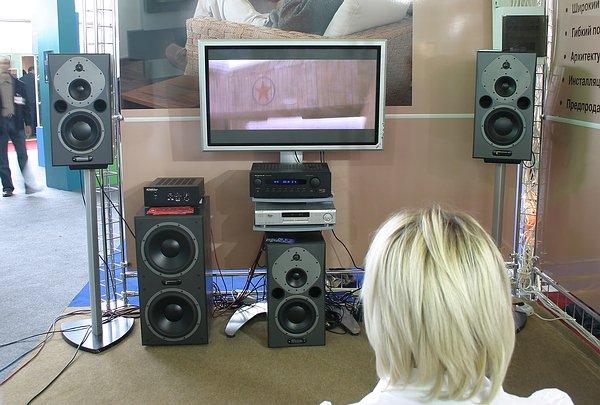 Фоторепортаж с выставки «Музыка Москва 2005», часть 2, фото 12