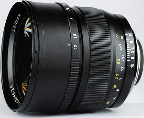 Оптическая схема объектива Mitakon Speedmaster 85mm F/1,2 включает девять элементов в шести группах