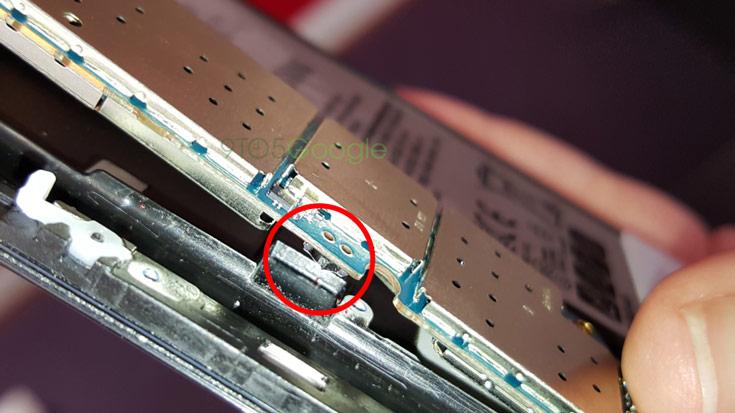 Разборка позволила понять, что происходит, если вставить перо в смартфон Samsung Galaxy Note5 задом наперед, фото 2