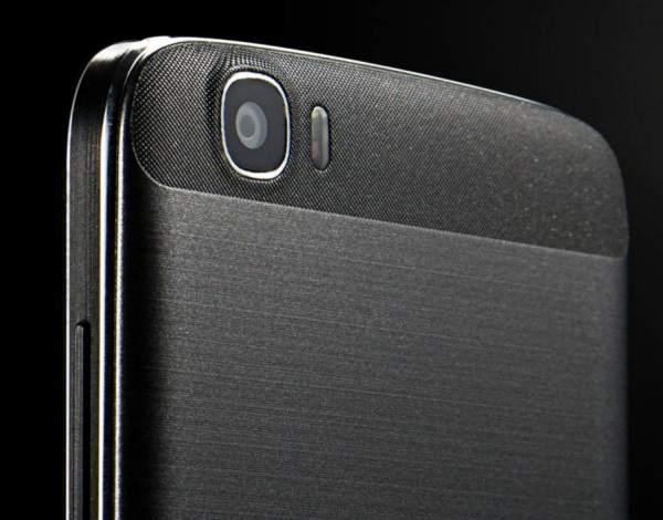 Смартфон Doogee T6 отличается дизайном боковой панели и аккумуляторной батареей емкостью 6250 мА·ч