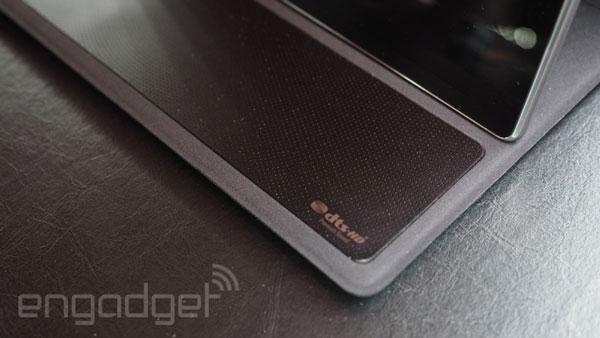 Специалисты Asus встроили в чехол для планшета акустическую систему 5.1