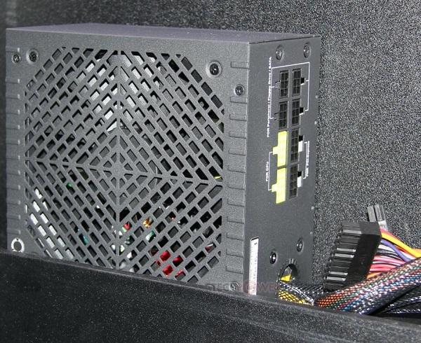 Rosewill Capstone