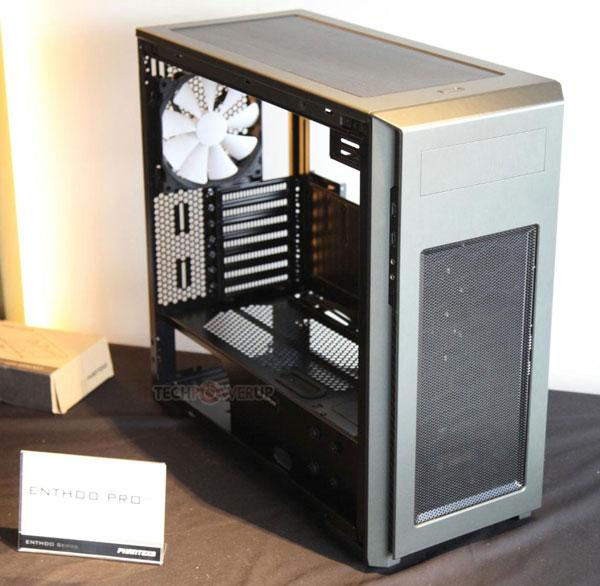 Внешне и компоновке этот категории Phanteks Enthoo Pro напоминает модель Enthoo Evolv ATX
