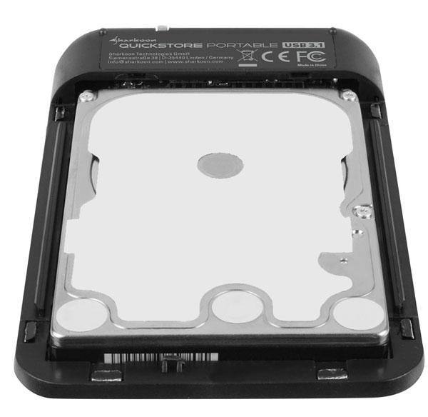 Корпус для внешнего накопителя Sharkoon QuickStore Portable USB 3.1 комплектуется кабелем USB 3.1