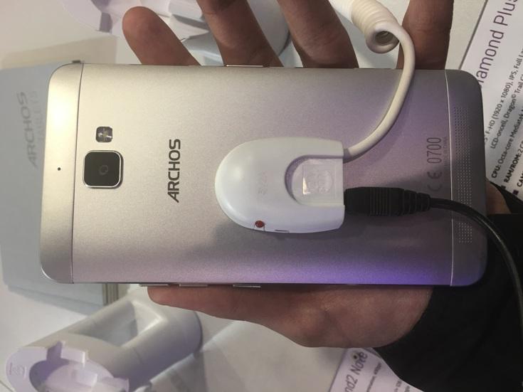 Archos представила смартфон Diamond 2 Plus