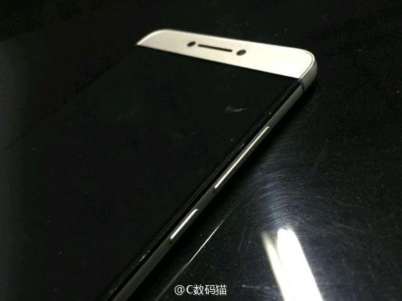 Появились новые снимки смартфона LeEco Le 2