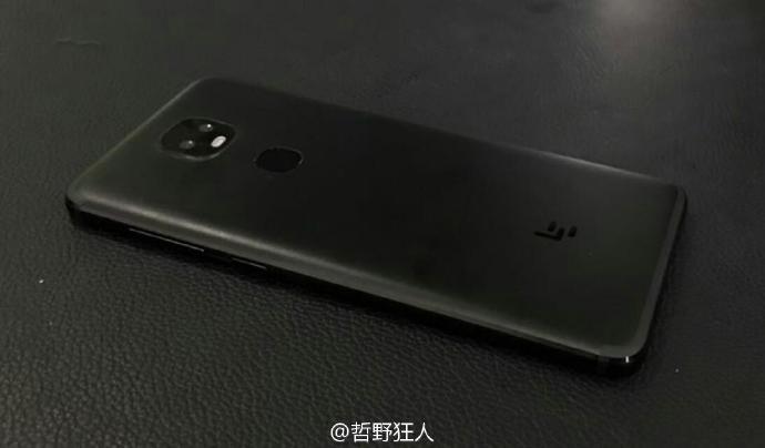 Опубликованы новые фотографии и характеристики смартфона LeEco Le Dual 3